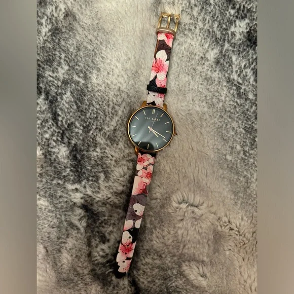 Ted Baker 38mm Black Dial Pink Floral Leather Women's Watch - Picture 5 of 5